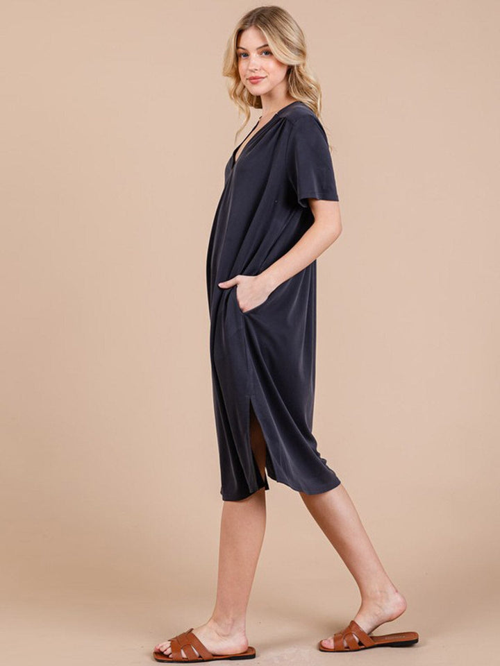 WOMEN'S SHORT SLEEVE V-NECK FRONT POCKETS SLIT MIDI DRESS