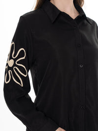 WOMEN'S LONG SLEEVE BUTTON UP EMBROIDERY DETAILED BLOUSE