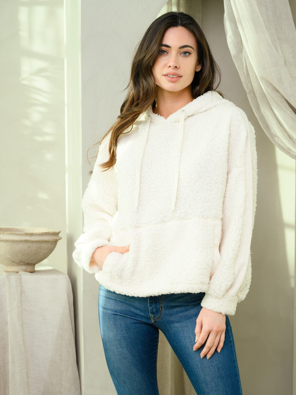 WOMEN'S FUZZY FRONT POCKETS HOODIE PULLOVER