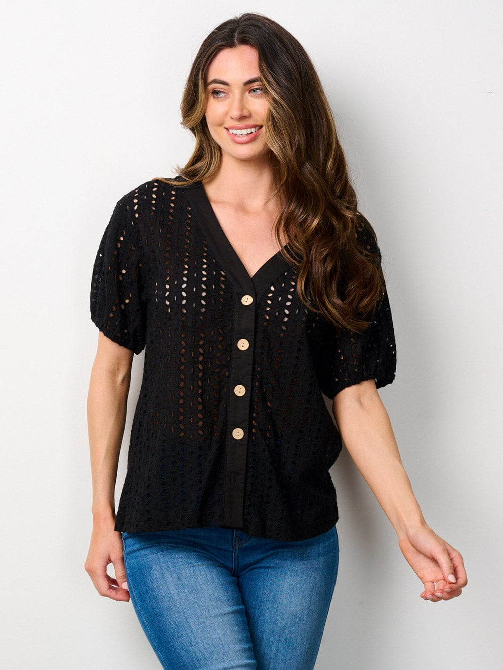 WOMEN'S SHORT PUFF SLEEVE BUTTON UP EYELET DETAILED BLOUSE TOP