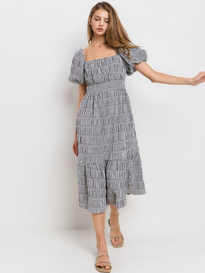 WOMEN'S SHORT PUFF SLEEVE SQUARE NECK POCKETS TIERED PLAID MIDI DRESS