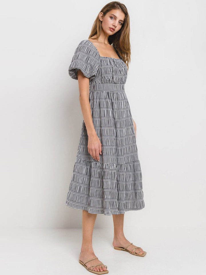 WOMEN'S SHORT PUFF SLEEVE SQUARE NECK POCKETS TIERED PLAID MIDI DRESS