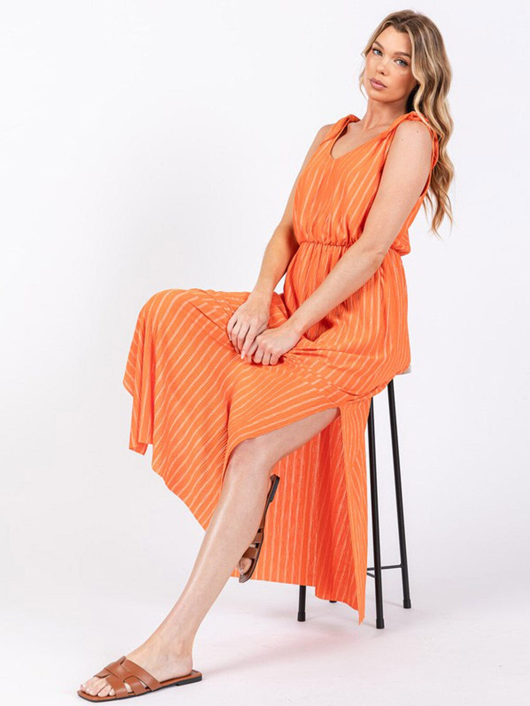 WOMEN'S ADJUSTABLE STRAPS V-NECK ELASTIC WAIST TIERED MAXI DRESS