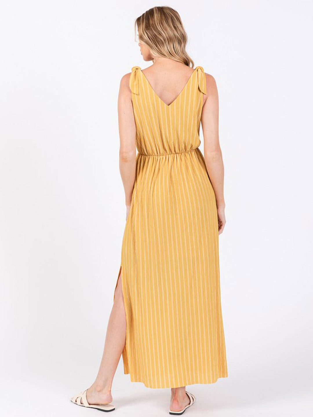 WOMEN'S ADJUSTABLE STRAPS V-NECK ELASTIC WAIST TIERED MAXI DRESS