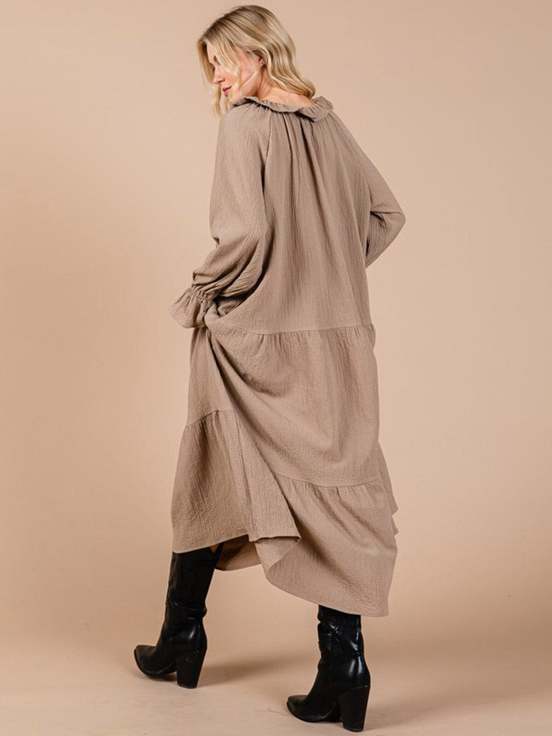 WOMEN'S LONG SLEEVE V-NECK FRONT POCKETS TIERED MAXI DRESS