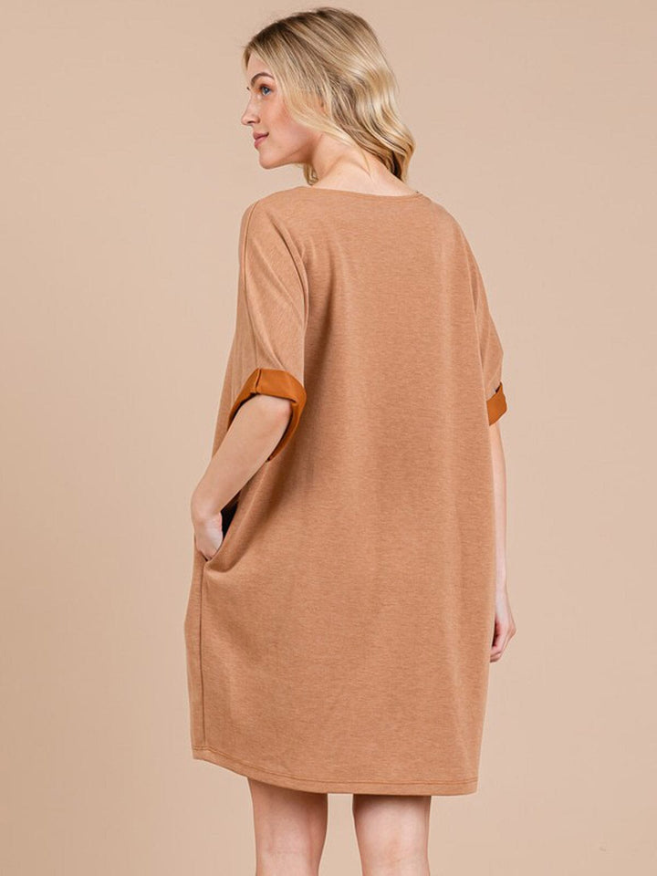 WOMEN'S SHORT SLEEVE FRONT POCKETS V-NECK TUNIC MINI DRESS