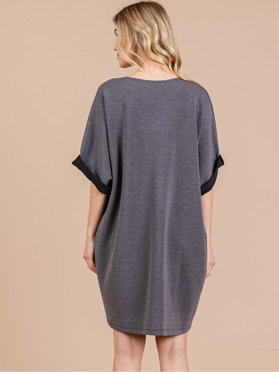 WOMEN'S SHORT SLEEVE FRONT POCKETS V-NECK TUNIC MINI DRESS