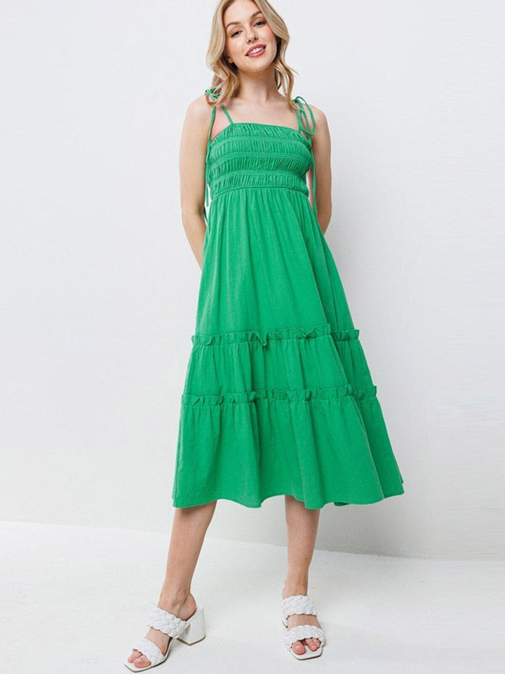 WOMEN'S SLEEVELESS SMOCK TIERED MINI DRESS