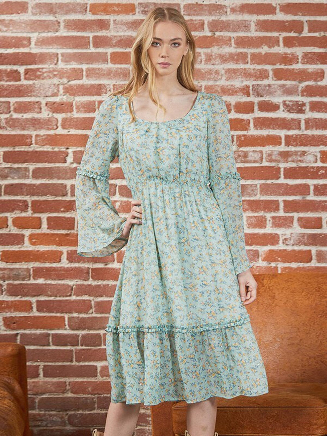 WOMEN'S LONG BELL SLEEVE ELASTIC WAIST FLORAL MIDI DRESS Wholesalefashiontrends.com WOMEN'S LONG BELL SLEEVE ELASTIC WAIST FLORAL MIDI DRESS Wholesalefashiontrends.com