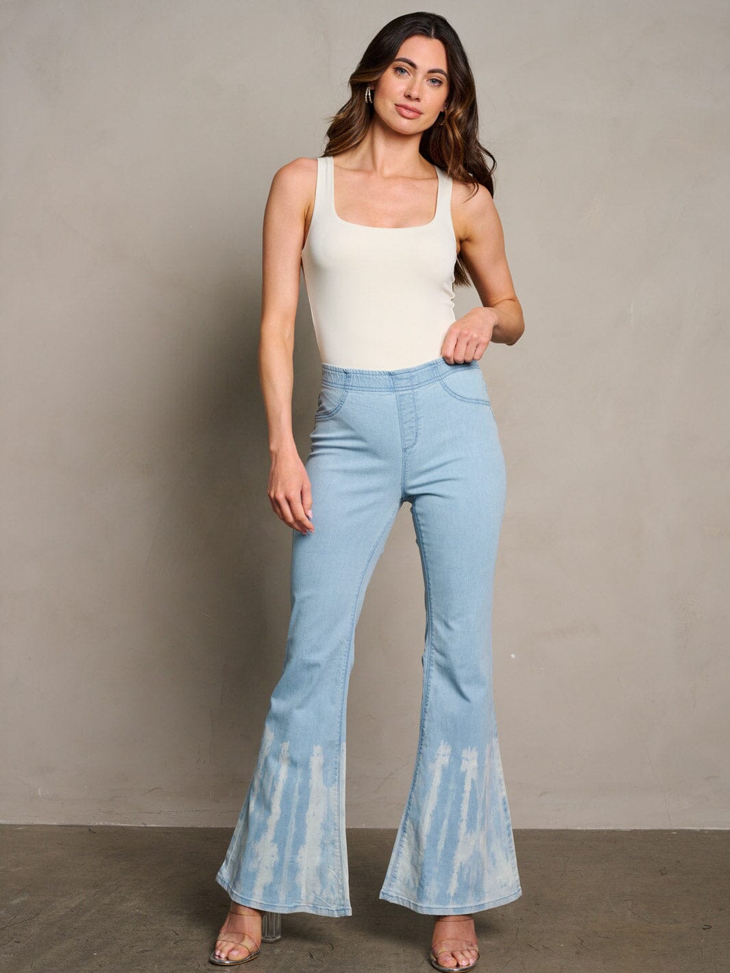 WOMEN'S BUTTON CLOSURE ANIMAL PRINT BELL BOTTOMS DENIM PANTS (Copy)