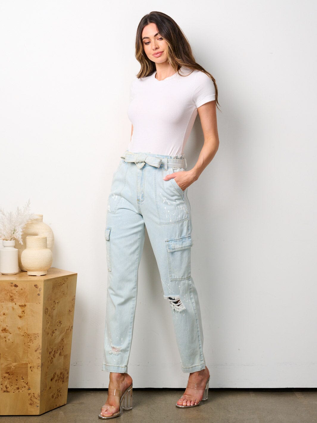 WOMEN'S BUTTON CLOSURE CARGO POCKETS SELF TIE DISTRESSED DENIM PANTS