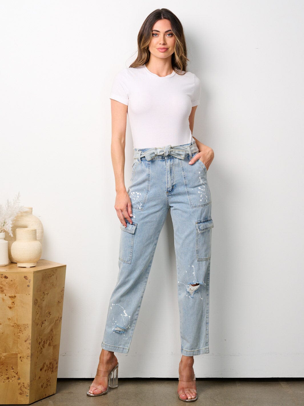 WOMEN'S BUTTON CLOSURE CARGO POCKETS SELF TIE DISTRESSED DENIM PANTS