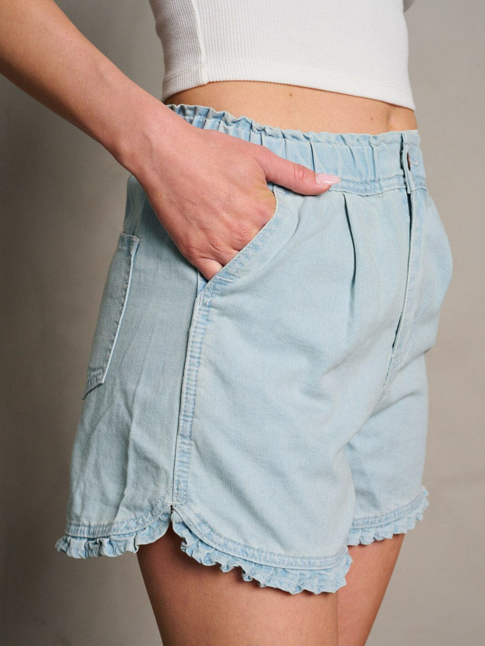 WOMEN'S BUTTON CLOSURE POCKETS DENIM MINI SHORTS