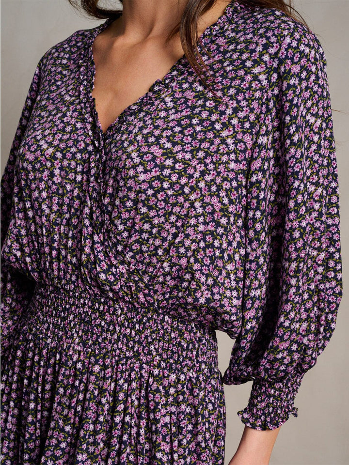 WOMEN'S LONG SLEEVE SURPLICE SMOCK WAIST TIERED FLORAL MINI DRESS
