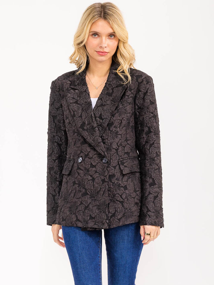 WOMEN'S LONG SLEEVE BUTTON CLOSURE FRONT FRONT POCKETS DETAILED BLAZER