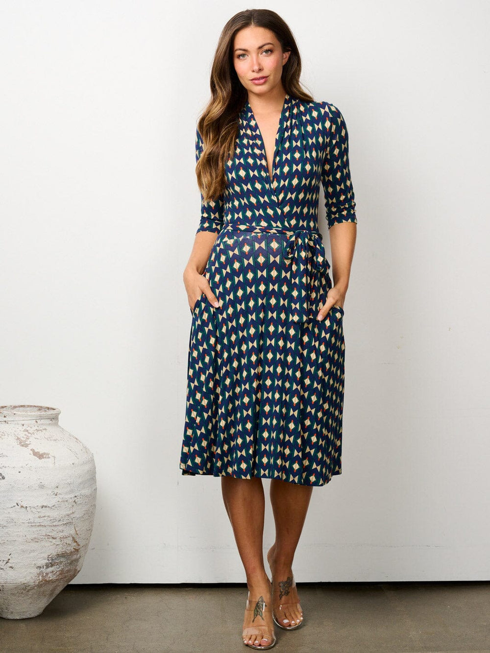 WOMEN'S 3/4 SLEEVE SURPLICE POCKETS MULTI PRINT MIDI DRESS