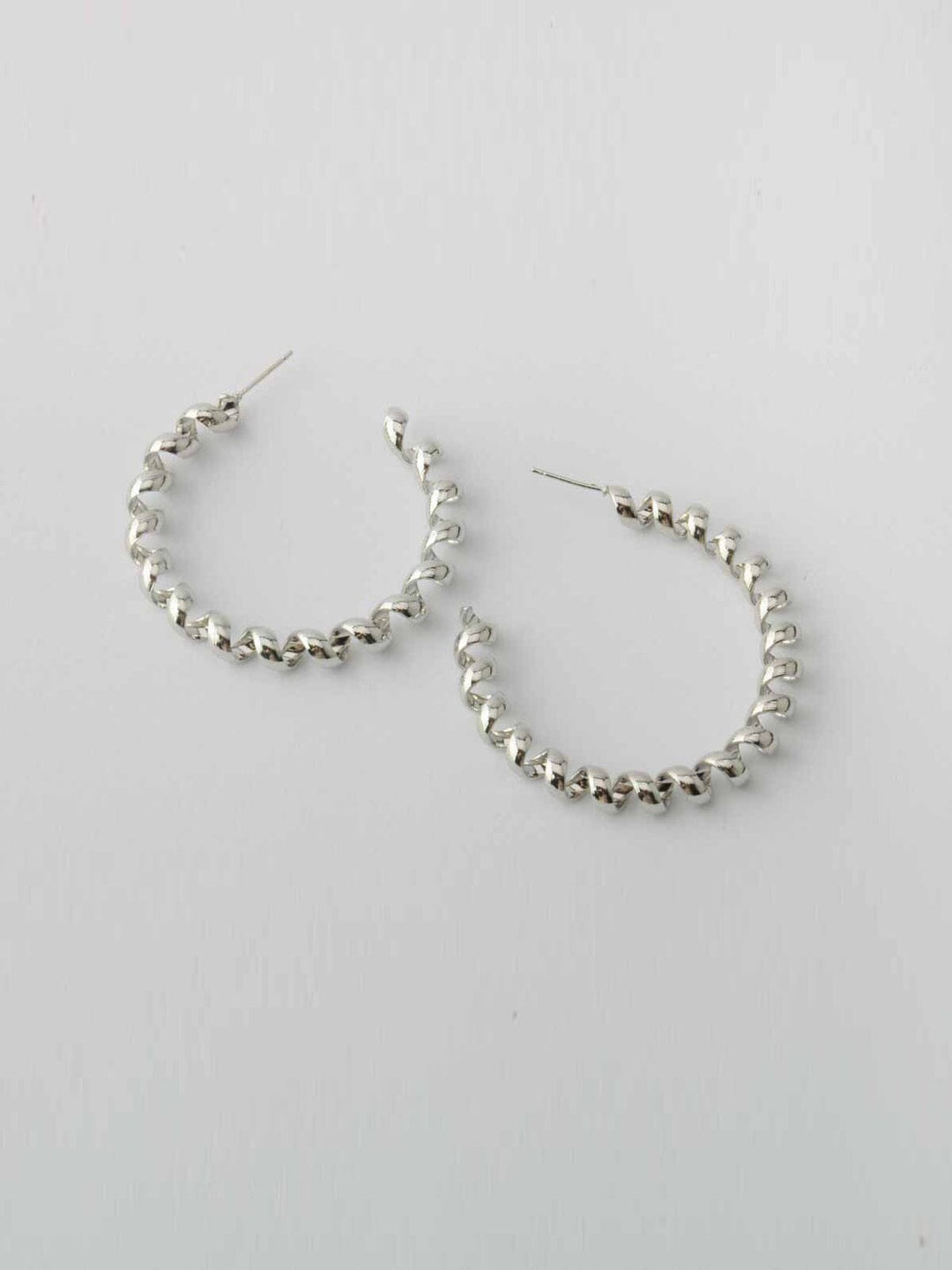 WOMEN'S GOLD & SILVER TWISTED HOOPS EARRINGS