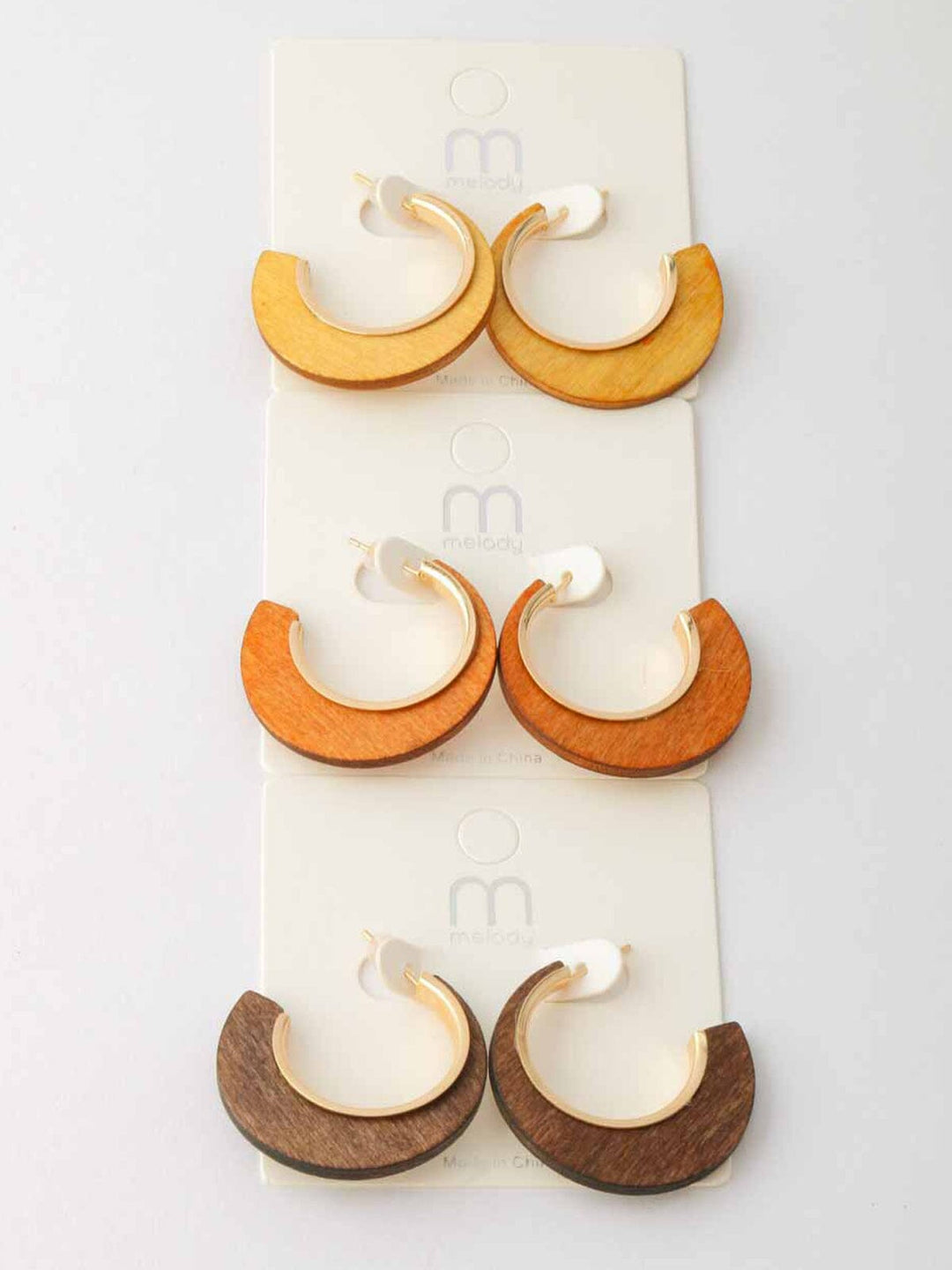 WOMEN'S ASSORTED COLORS WOOD EARRINGS