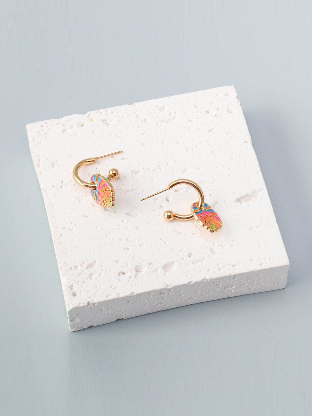 FASHION LEAF PENDANT EARRINGS