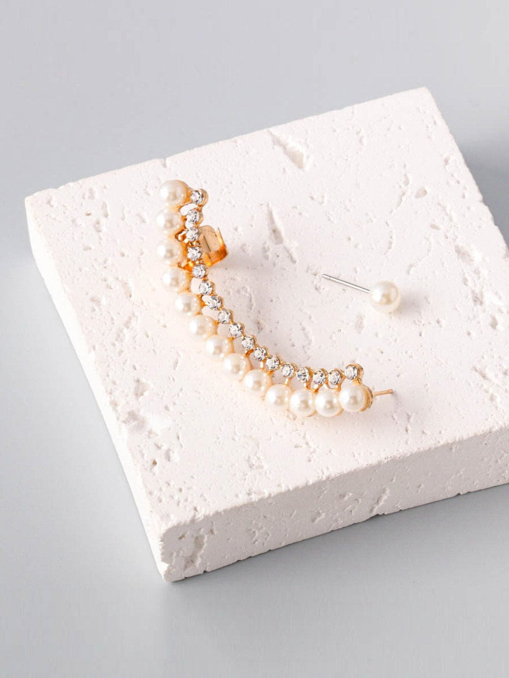 WOMEN'S GOLD PEARL STUDS EARRINGS