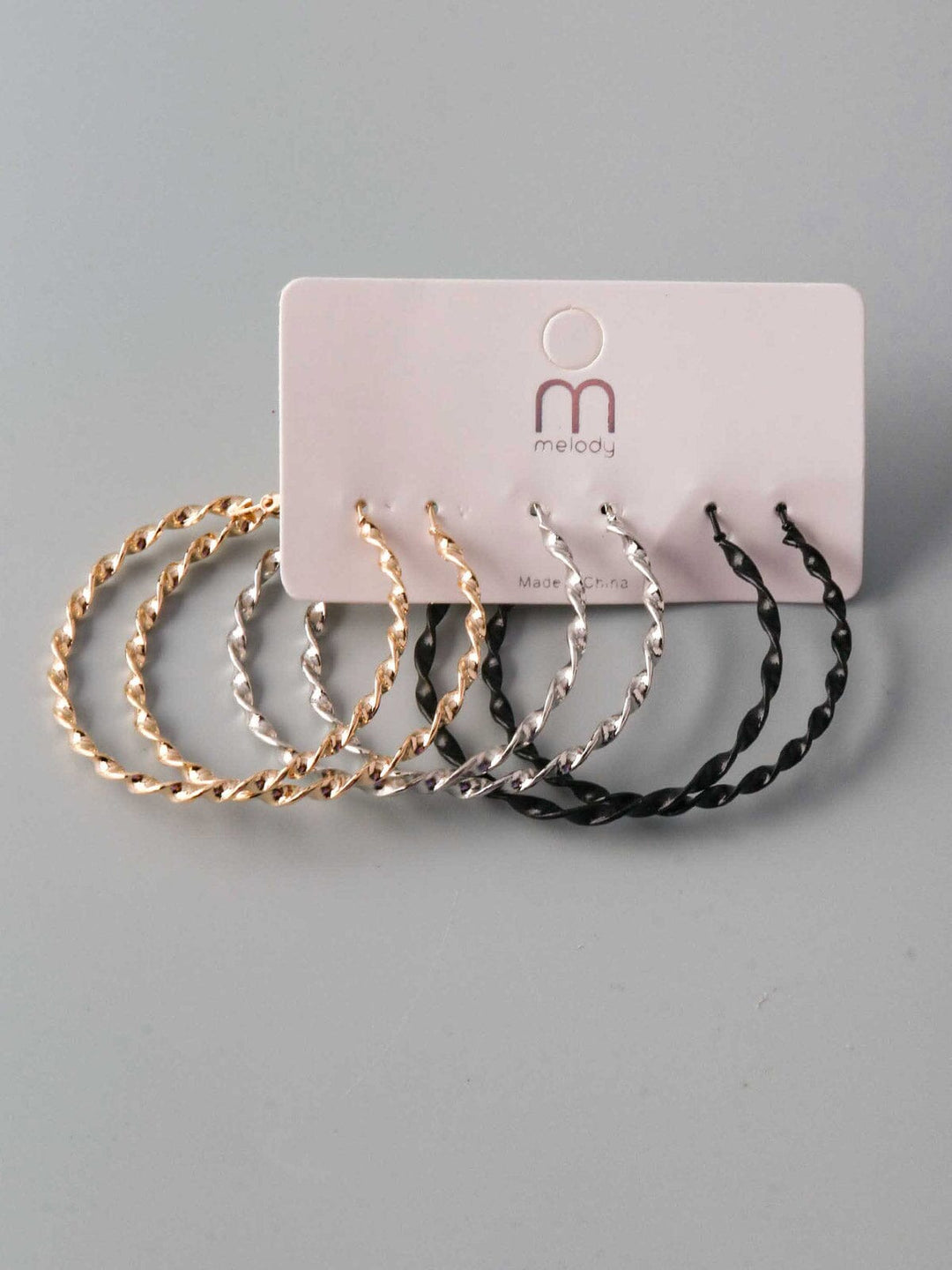 WOMEN'S FASHION ASSORTED COLORS HOOPS EARRINGS