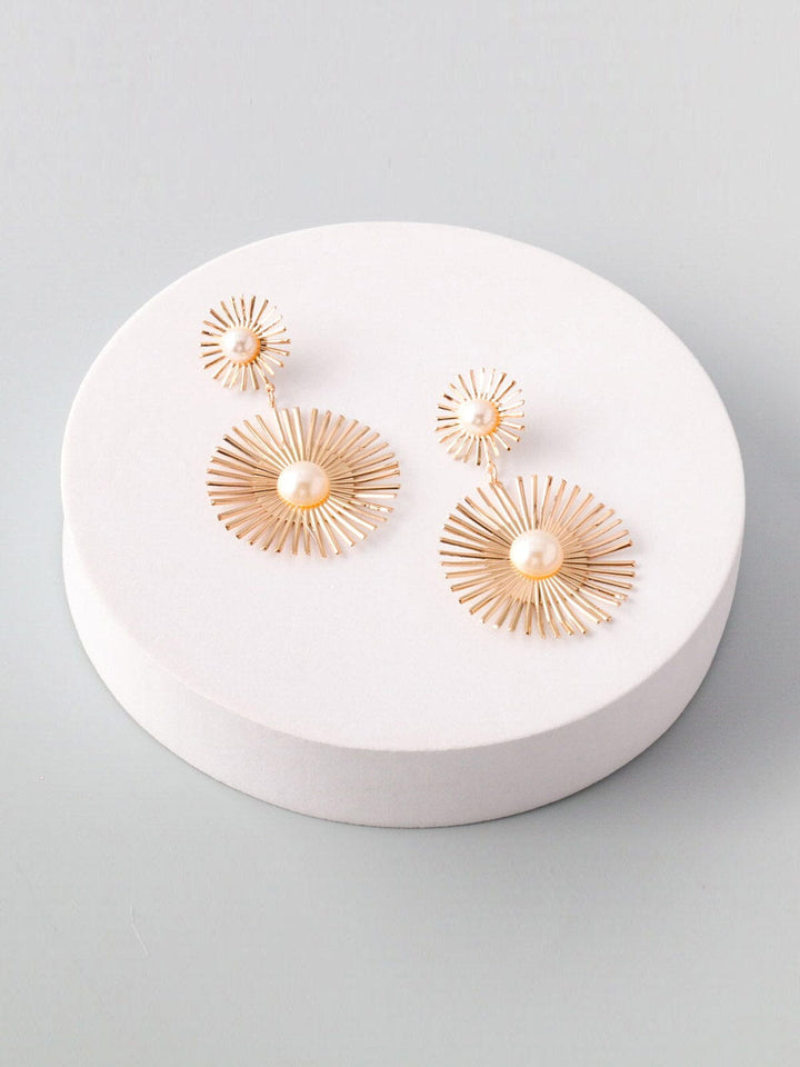 WOMEN'S FASHION GOLD EARRINGS