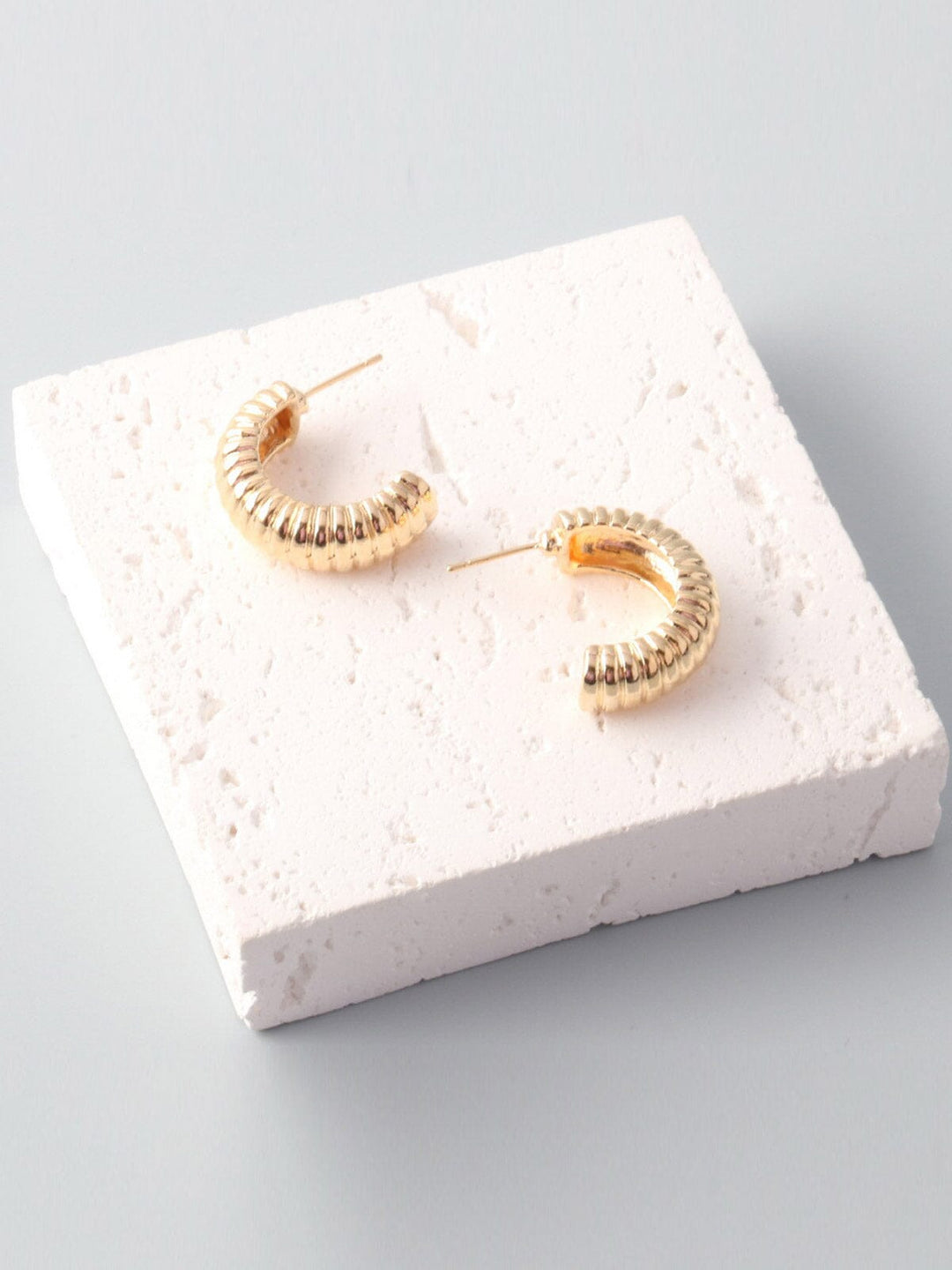 WOMEN'S FASHION GOLD & SILVER EARRINGS