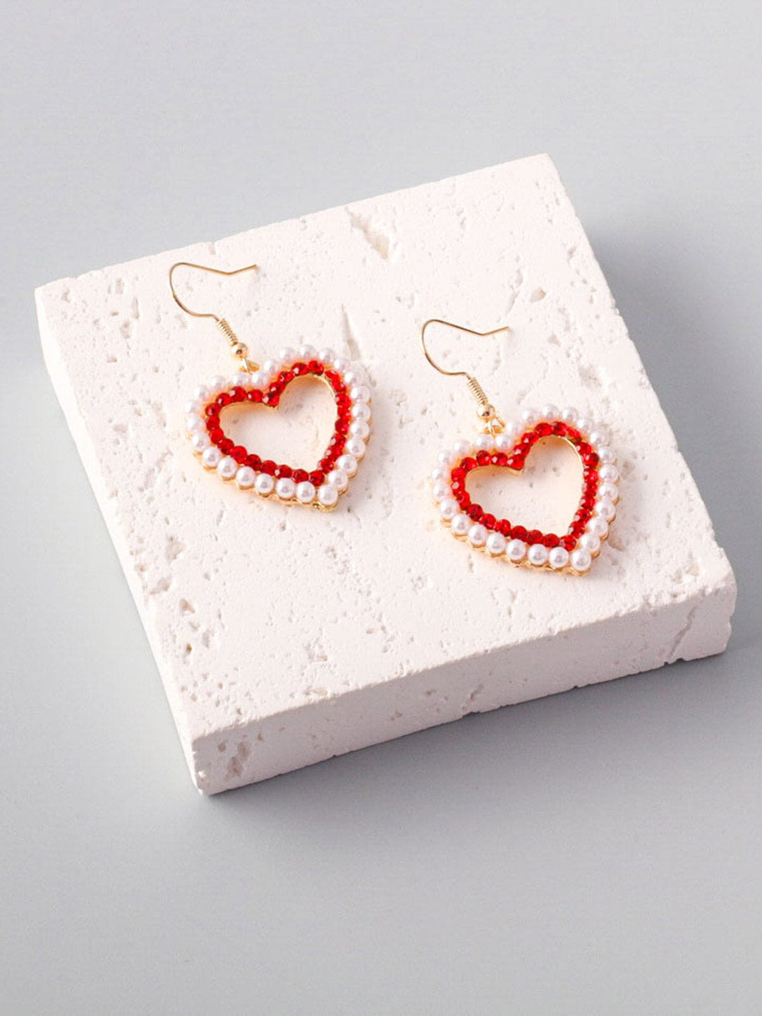 WOMEN'S FASHION ASSORTED COLORS HEART EARRINGS