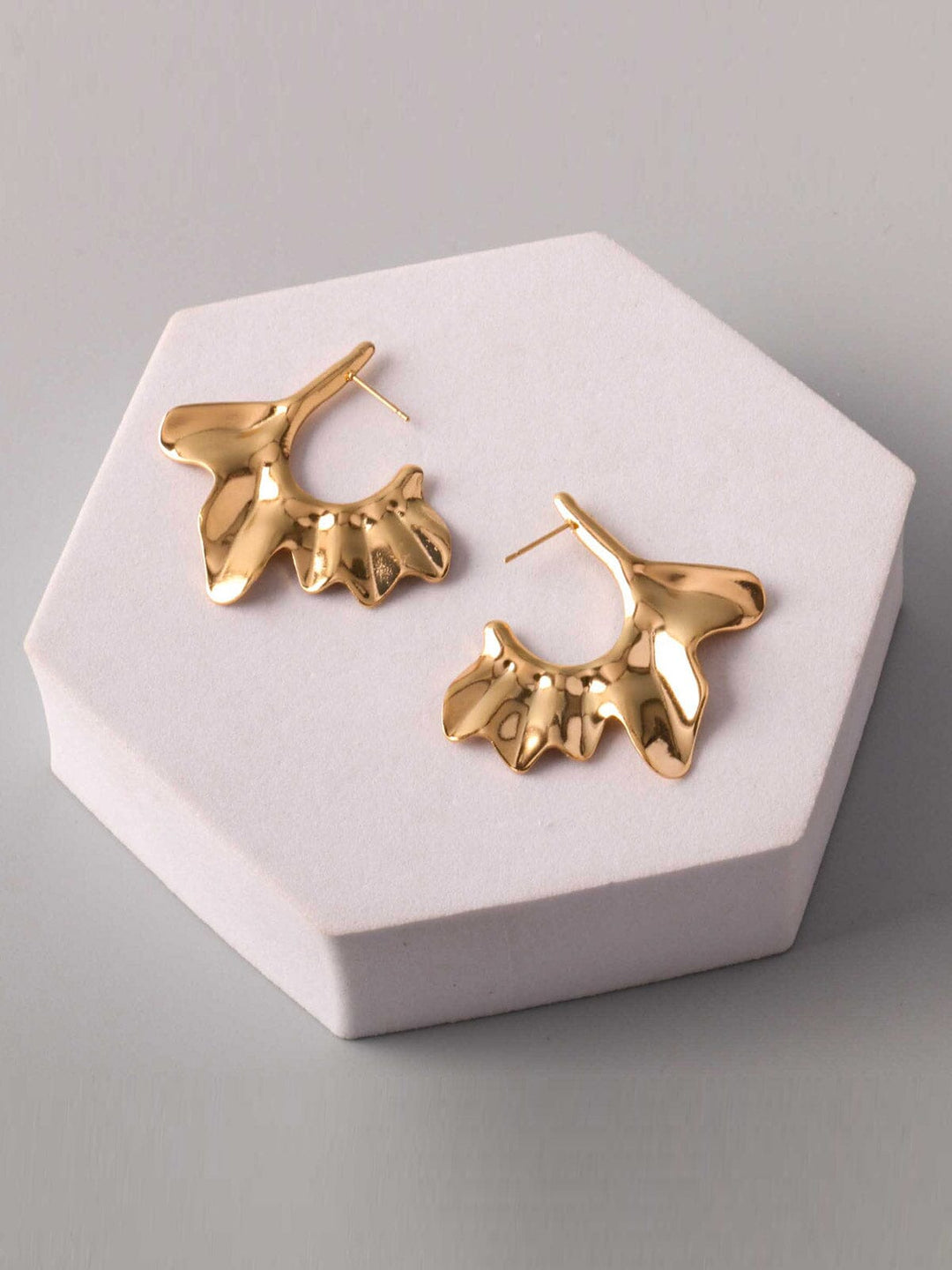 WOMEN'S GOLD & SILVER EARRINGS