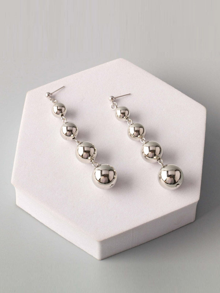 WOMEN'S GOLD & SILVER PEARL EARRINGS
