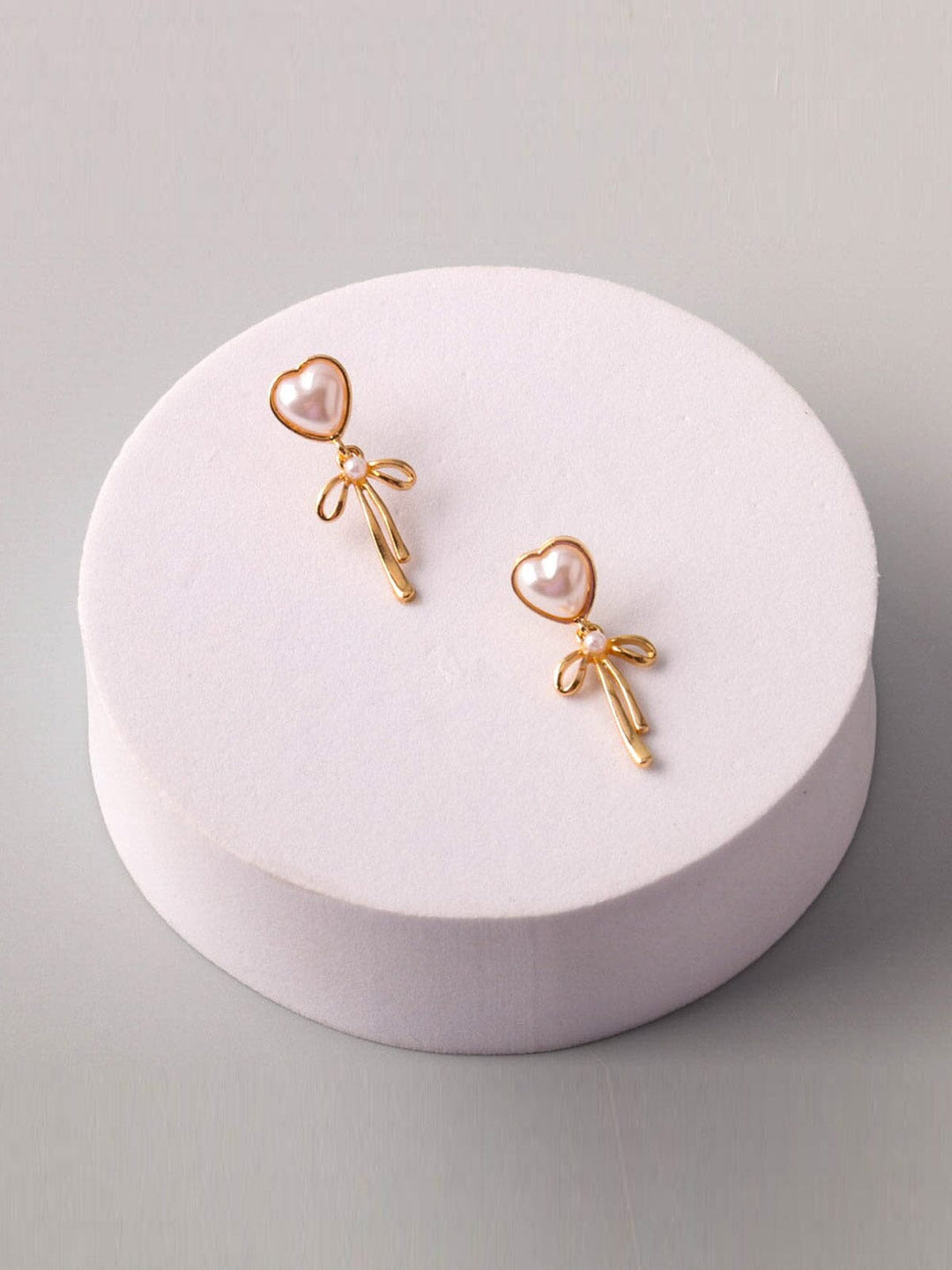 WOMEN'S GOLD & SILVER EARRINGS