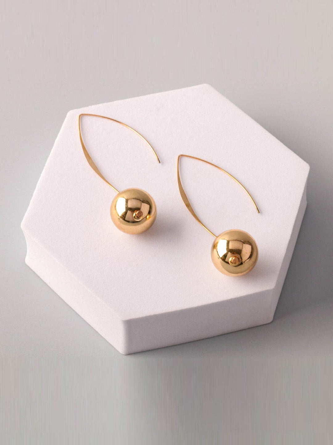 WOMEN'S GOLD & SILVER PEARL EARRINGS