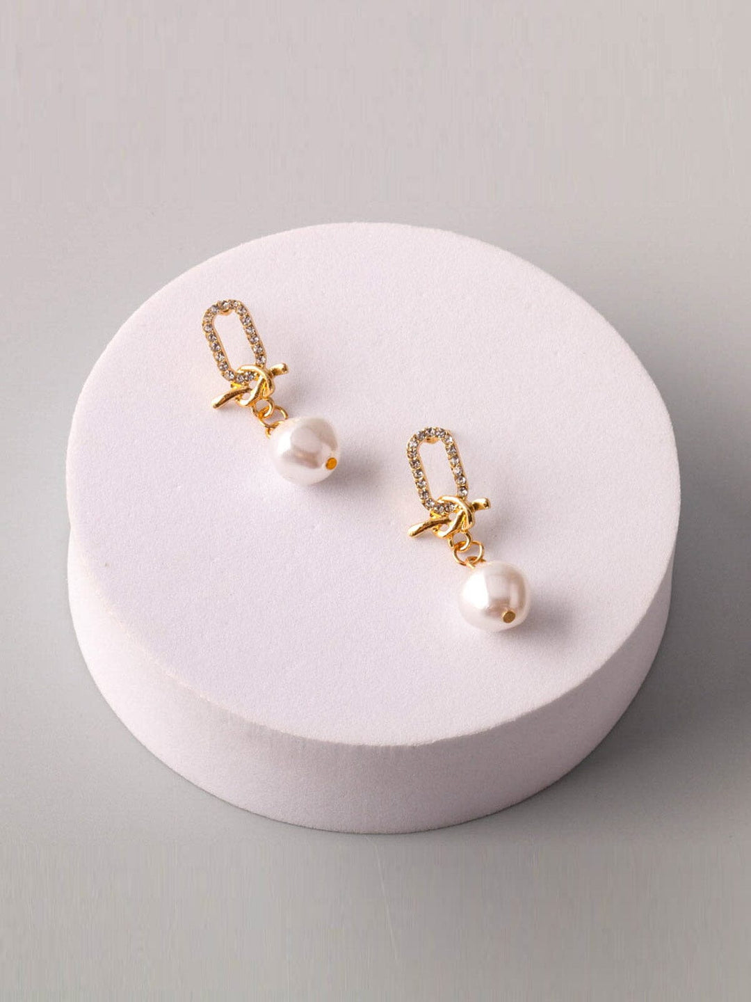 WOMEN'S GOLD & SILVER PEARL EARRINGS