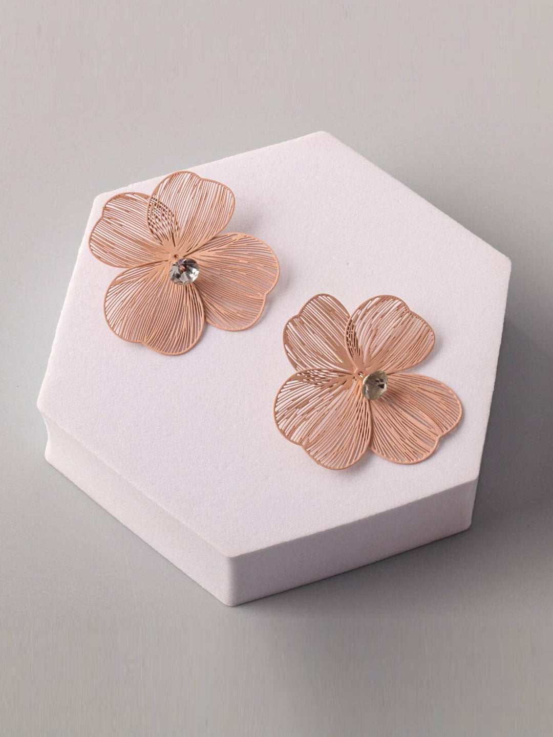 WOMEN'S ASSORTED COLORS FLOWER EARRINGS