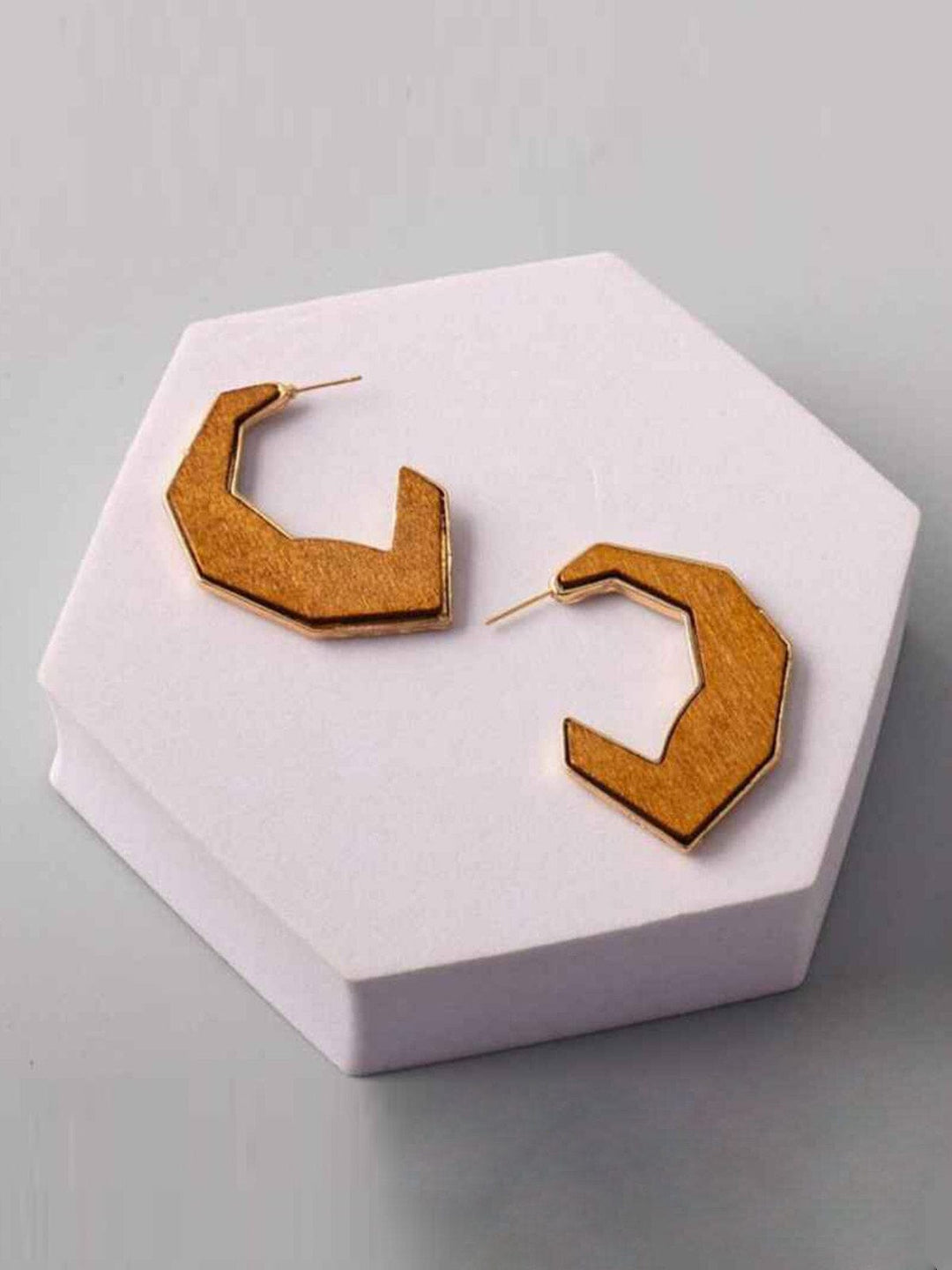 FASHION ASSORTED COLORS WOOD EARRINGS