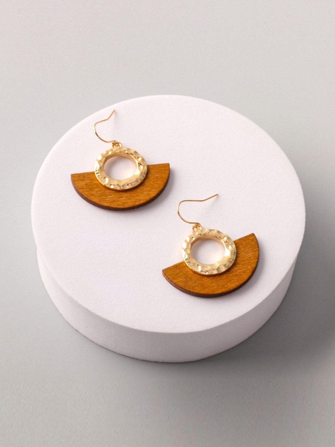 FASHION ASSORTED TONES WOOD EARRINGS