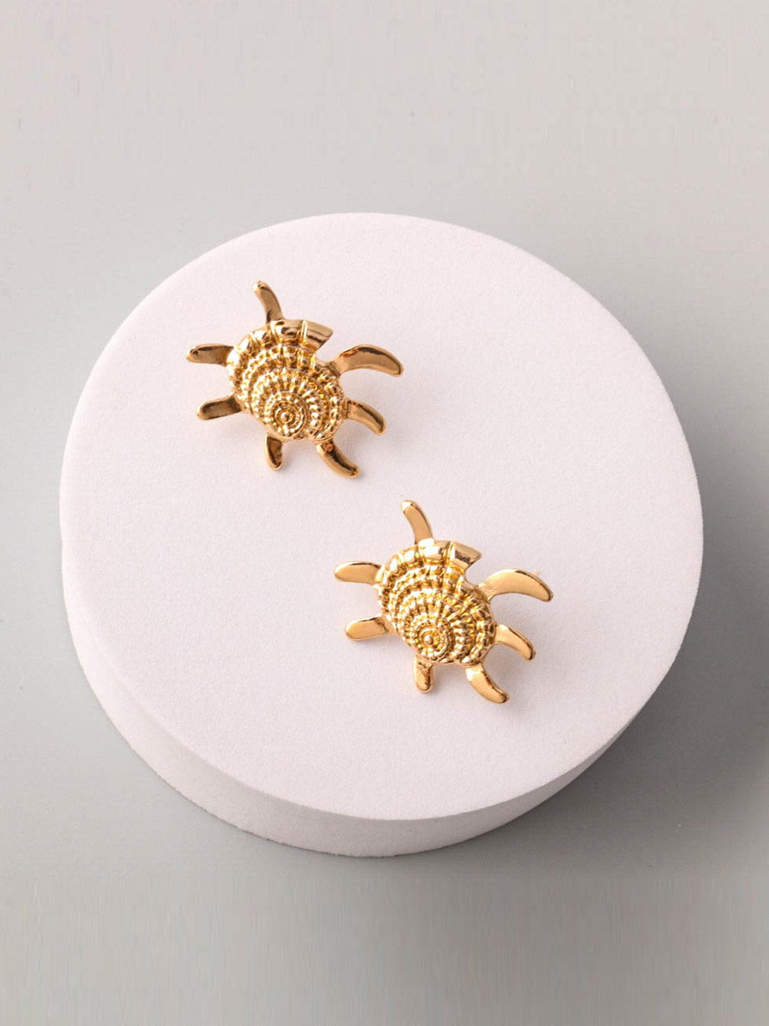 FASHION ASSORTED COLORS SEASHELL EARRINGS