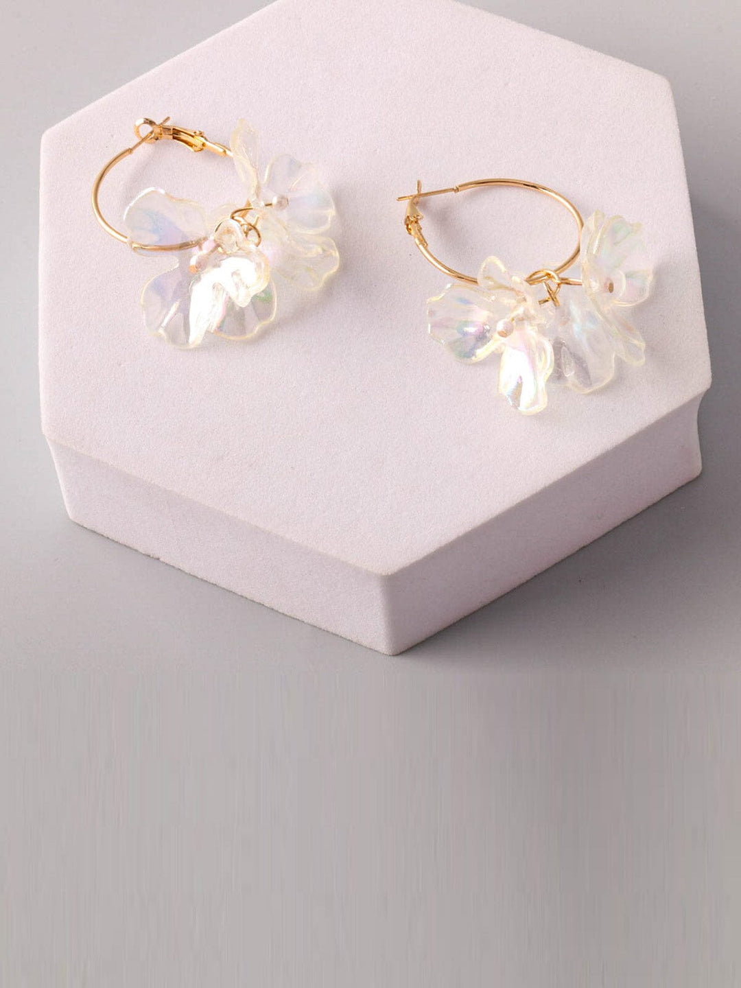 FASHION WHITE PEARL EARRINGS
