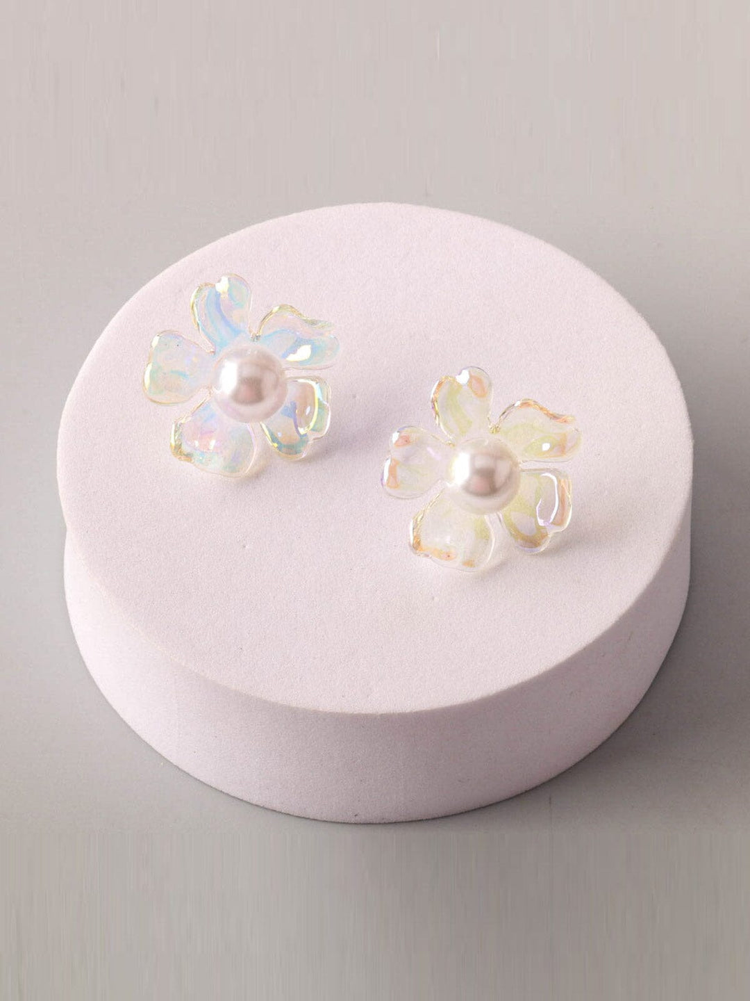 FASHION PEARL WHITE FLOWER EARRINGS
