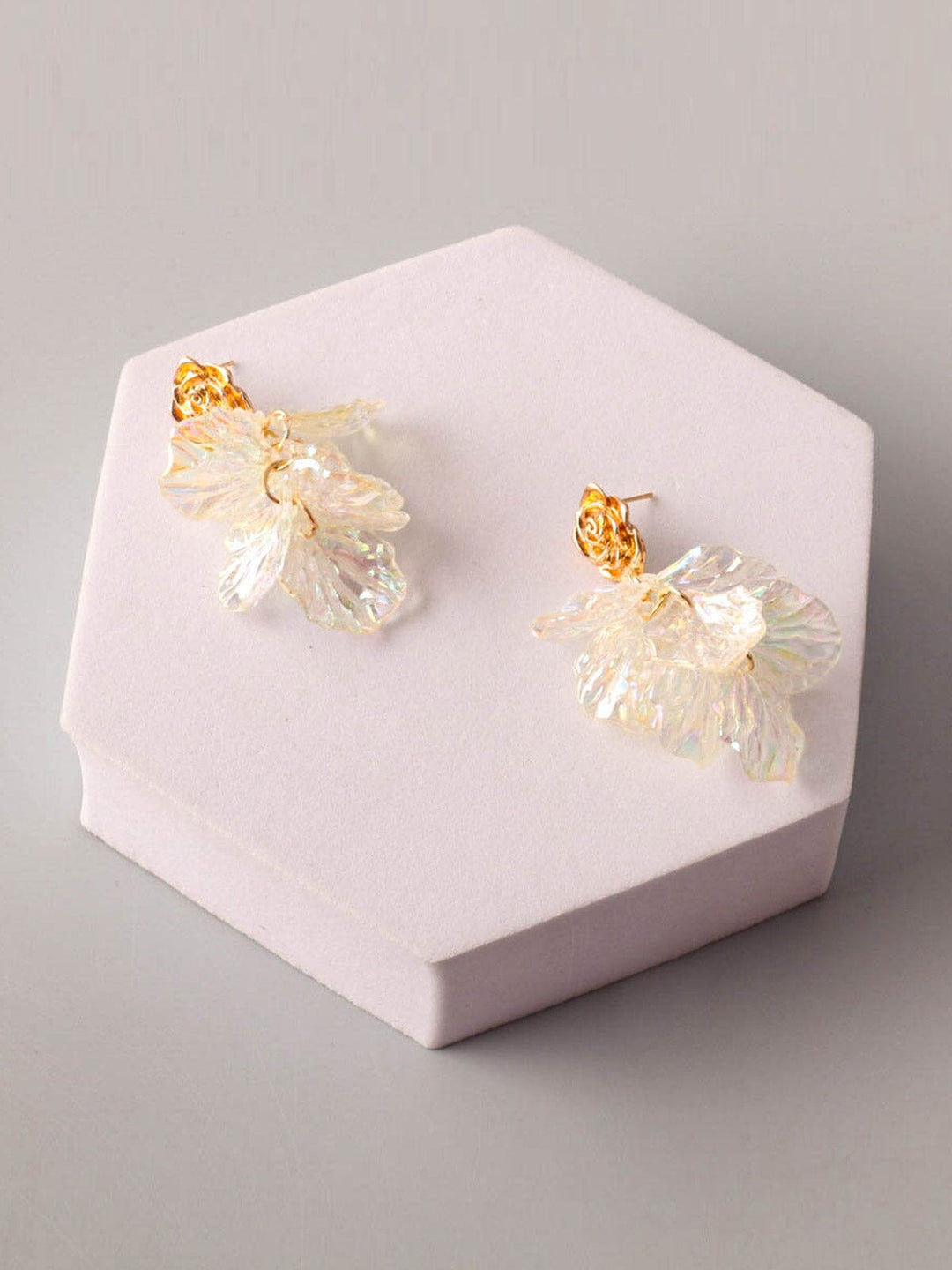 FASHION WHITE PEARL EARRINGS