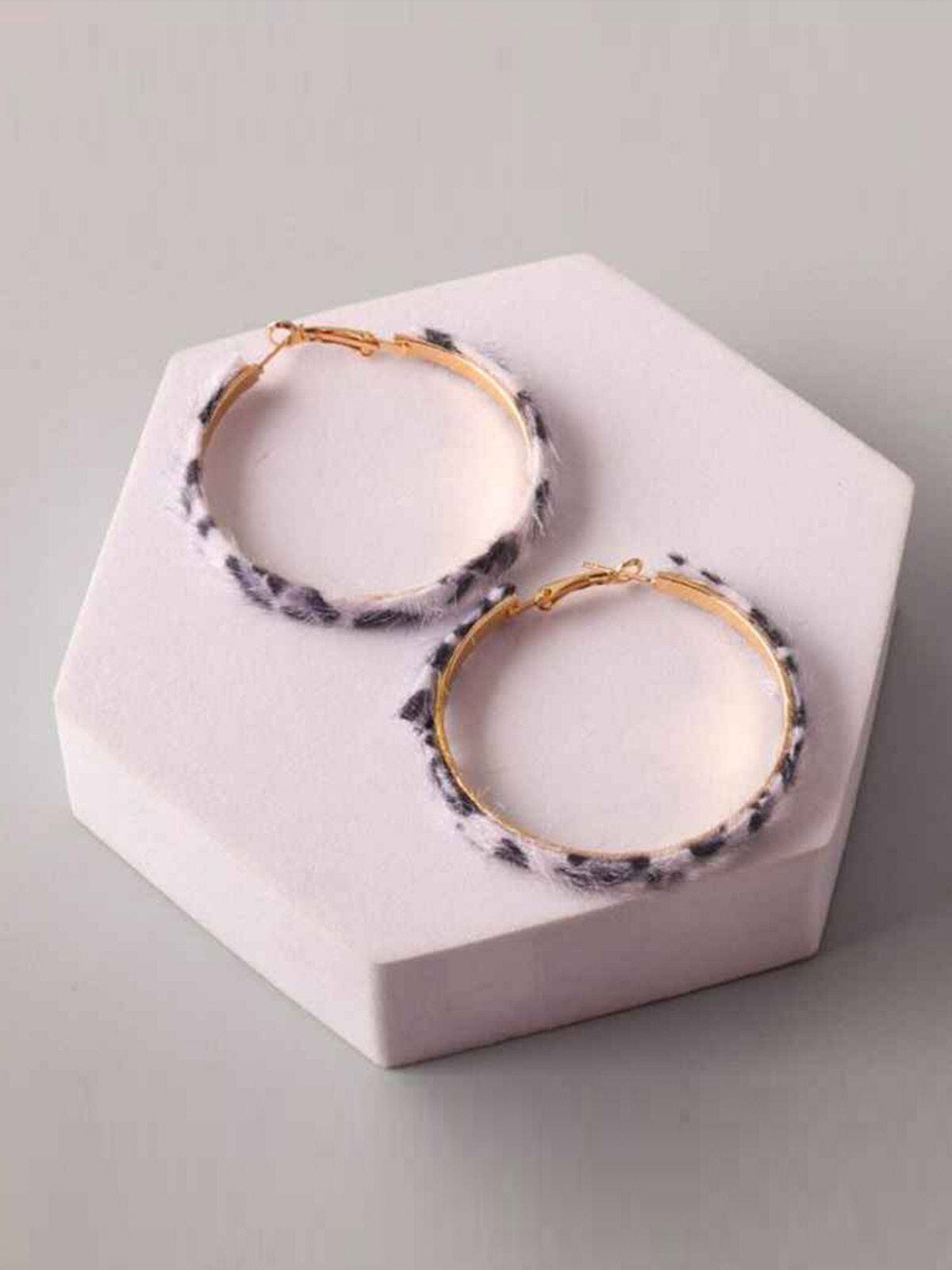 FASHION ANIMAL PRINT HOOP EARRINGS