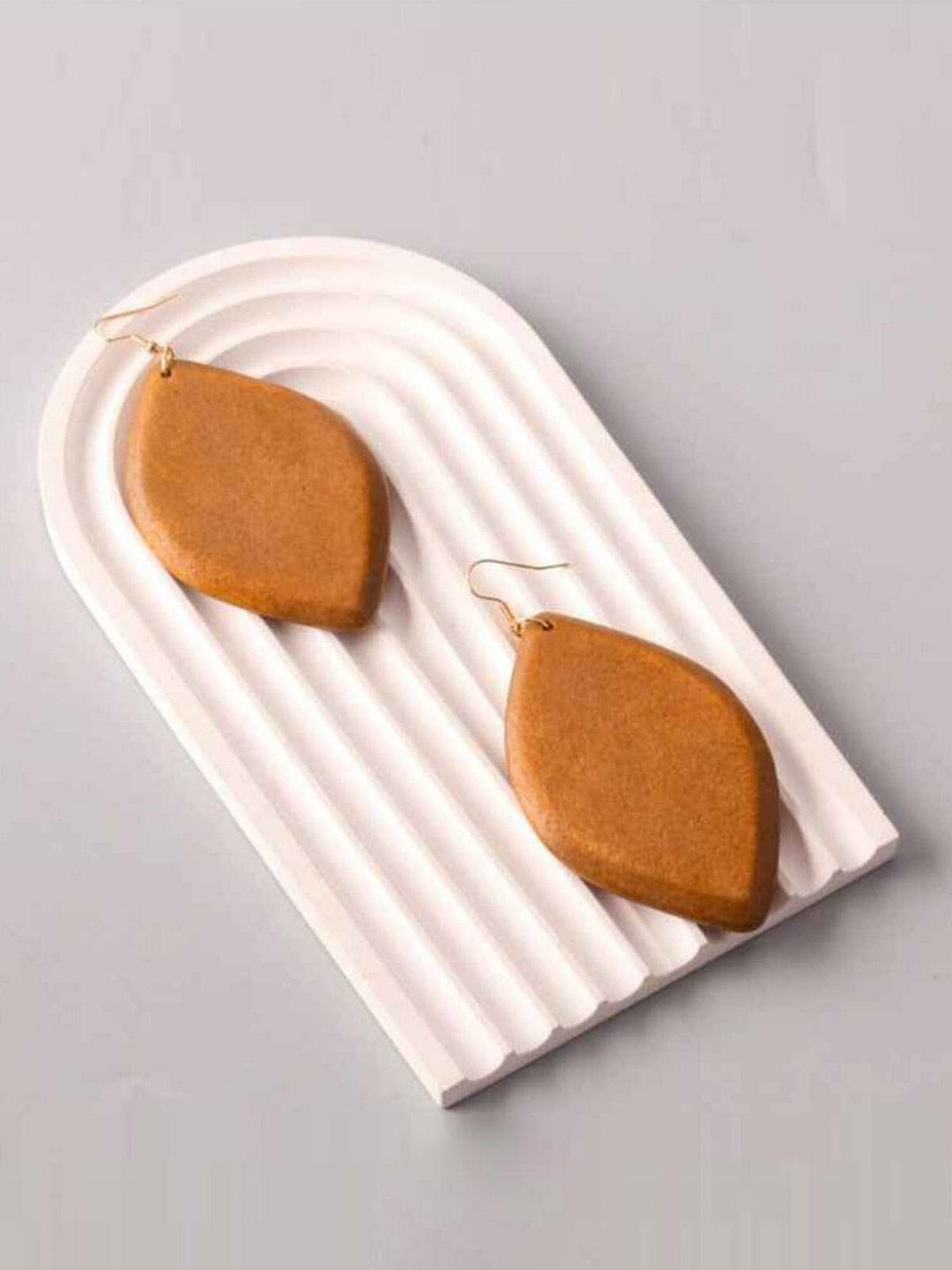 FASHION ASSORTED COLORS WOOD EARRINGS