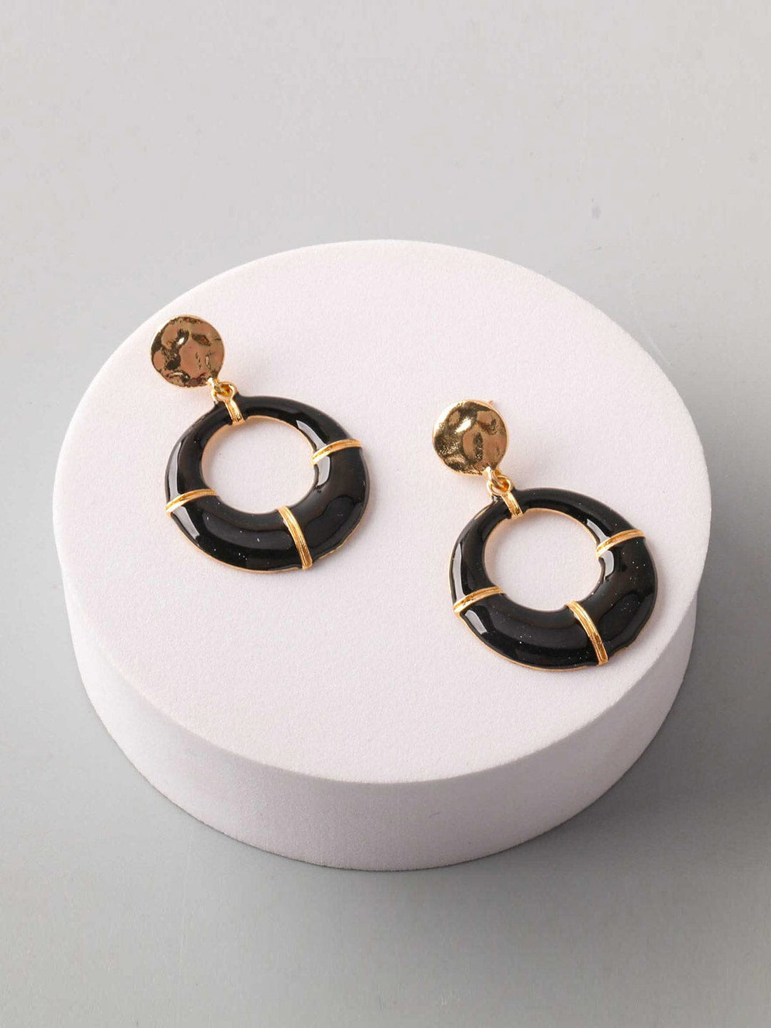 FASHION BLACK GOLD HANGING EARRINGS