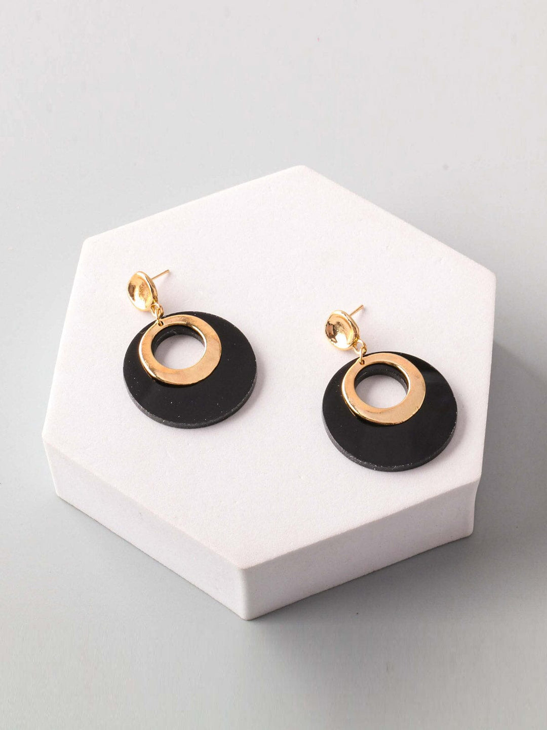 FASHION BLACK GOLD HANGING EARRINGS