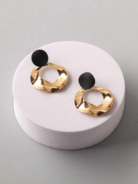 FASHION BLACK GOLD HANGING EARRINGS