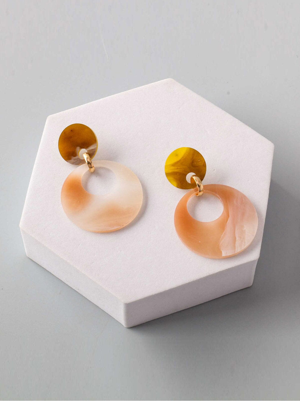 FASHION ASSORTED COLORS EARRINGS