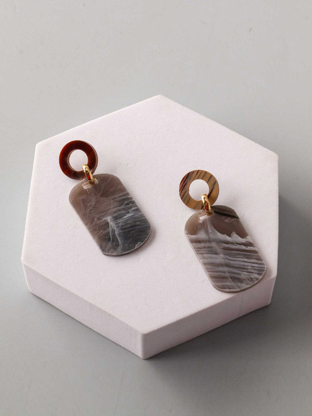 FASHION ASSORTED COLORS HANGING EARRINGS