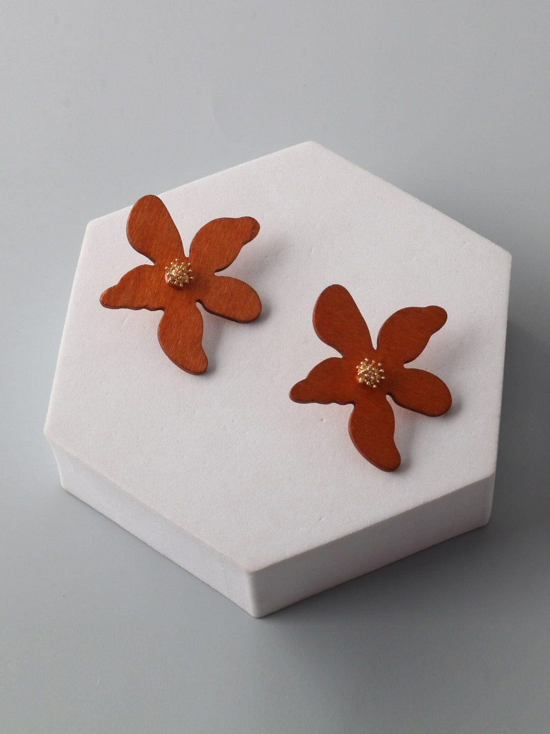 FASHION ASSORTED COLORS WOOD FLOWERS EARRINGS