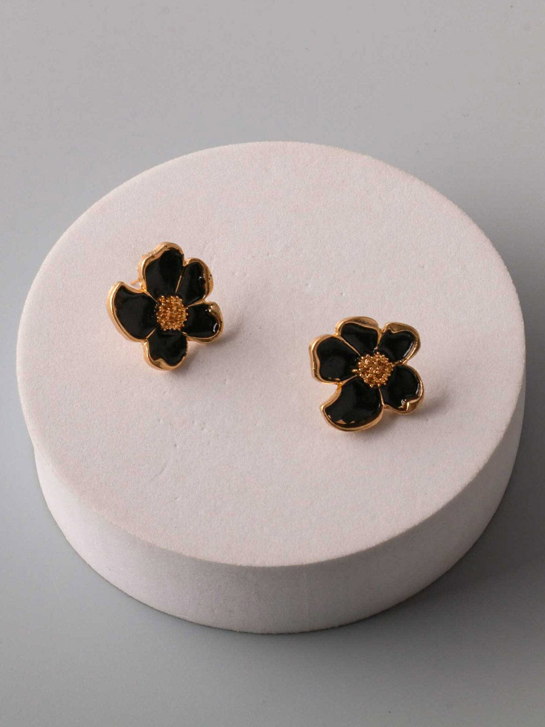 FASHION BLACK & GOLD FLOWER EARRINGS