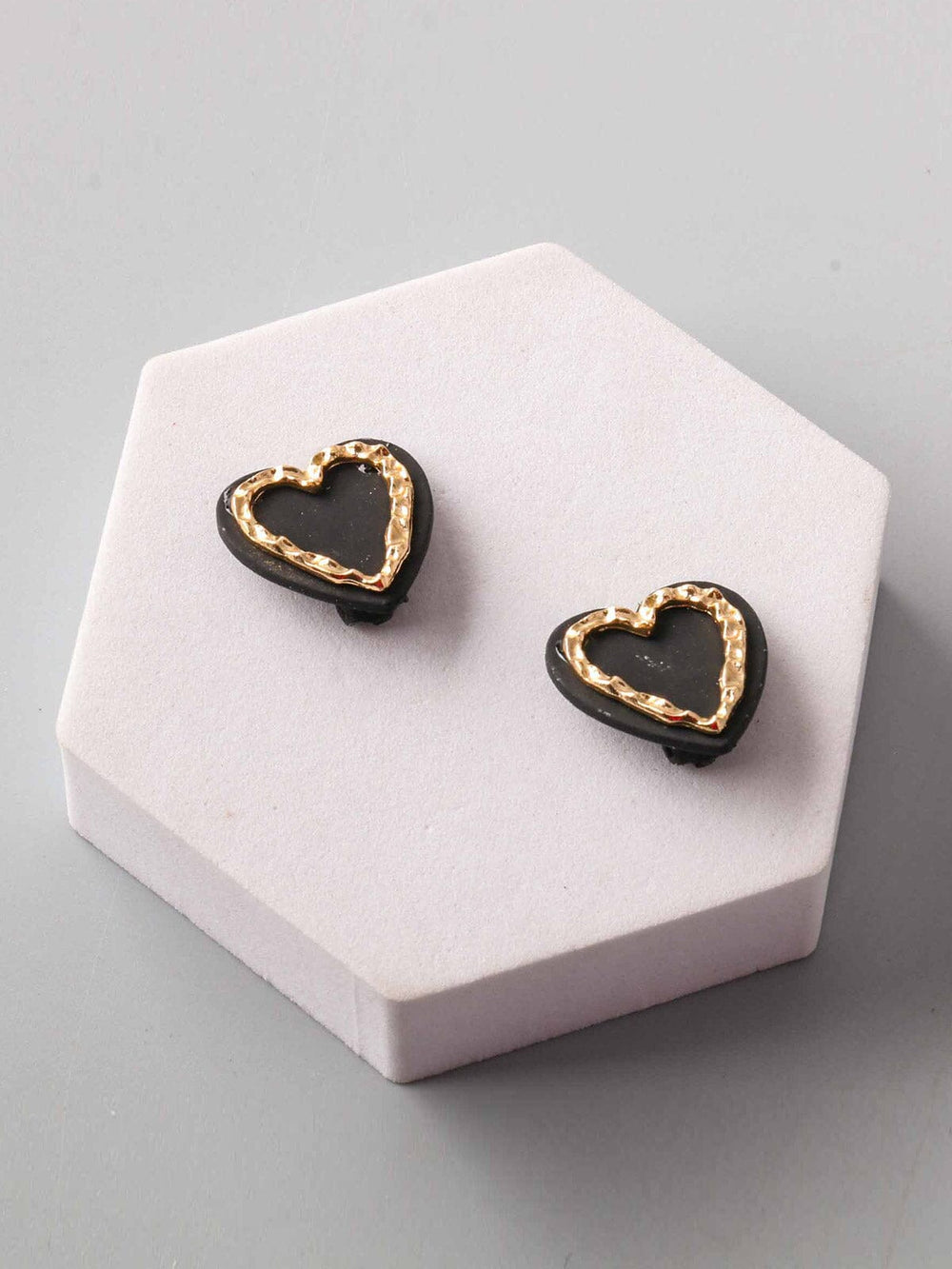 FASHION GOLD & BLACK HEART EARRINGS